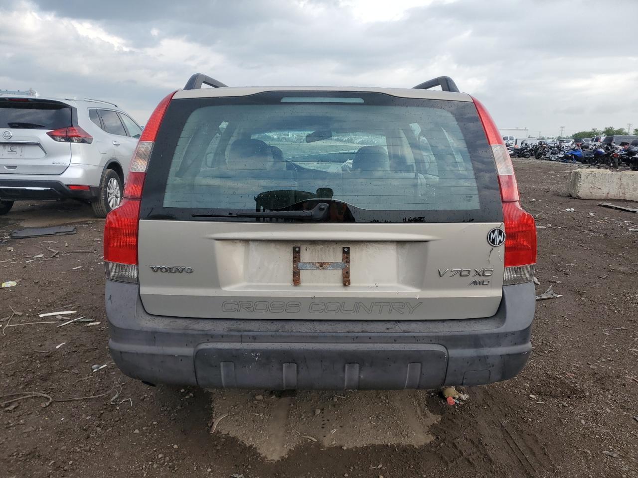 2002 Volvo V70 Xc - Image 6