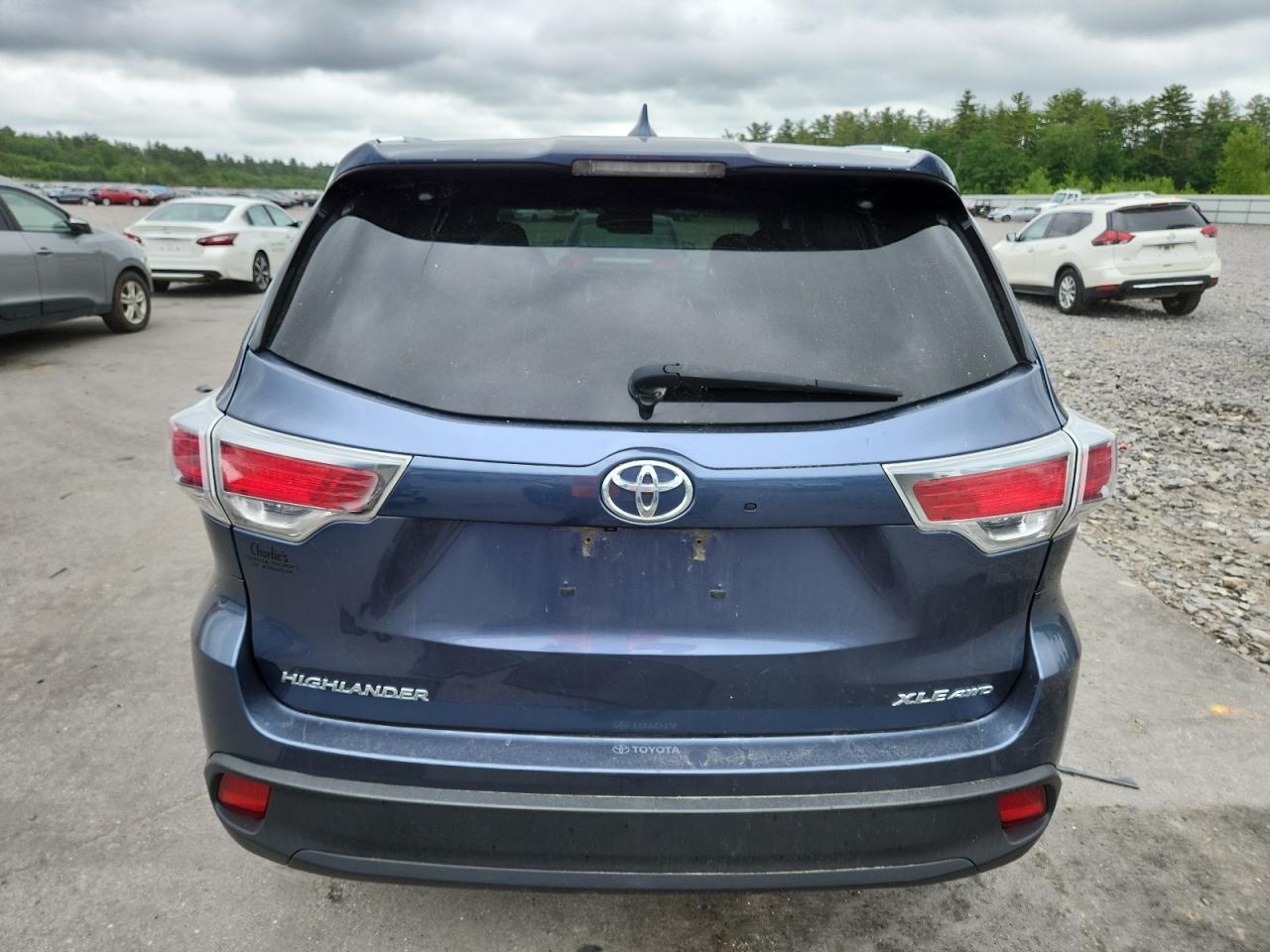 2016 Toyota Highlander Xle - Image 6