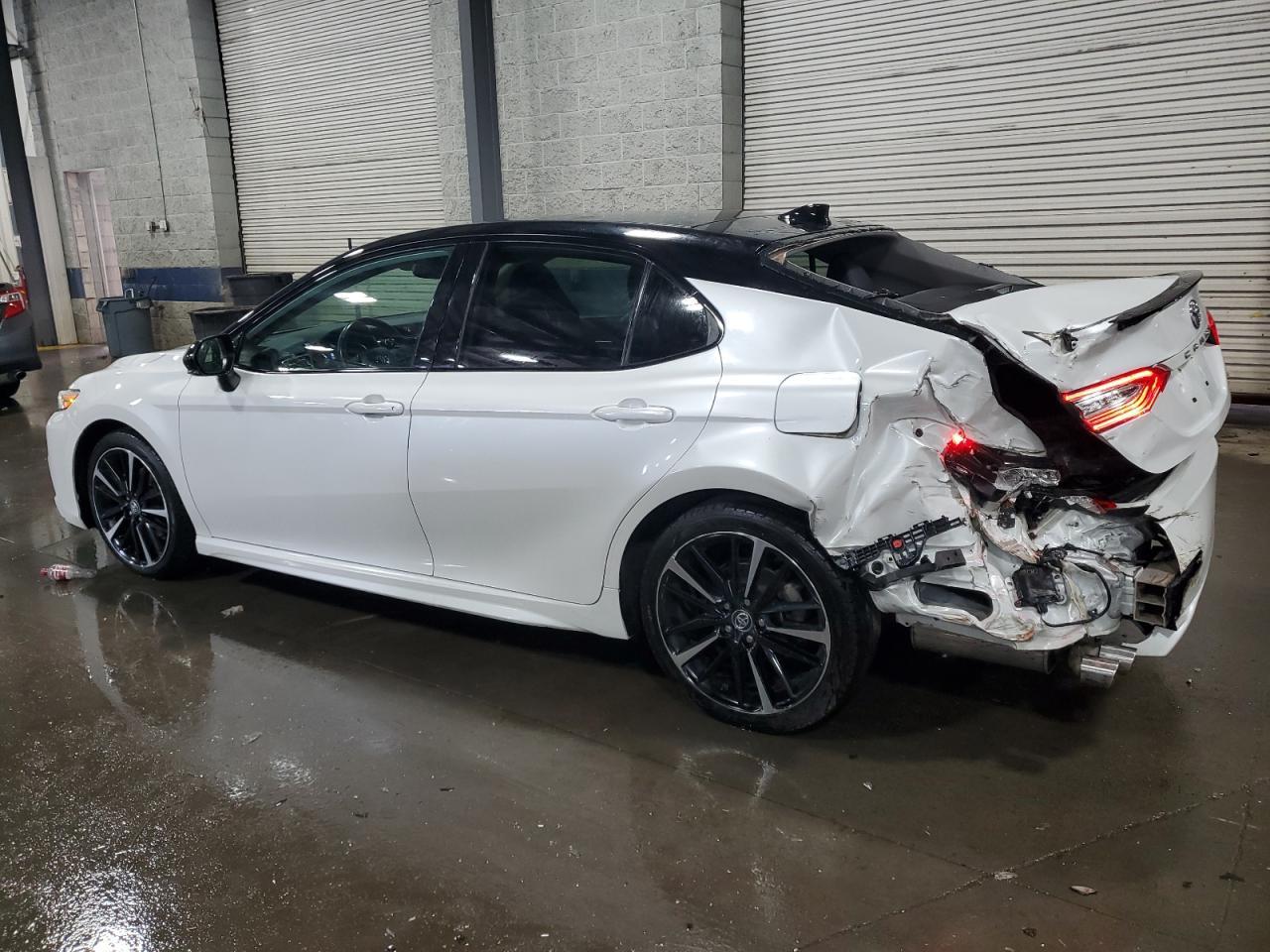 2020 Toyota Camry Xse - Image 2