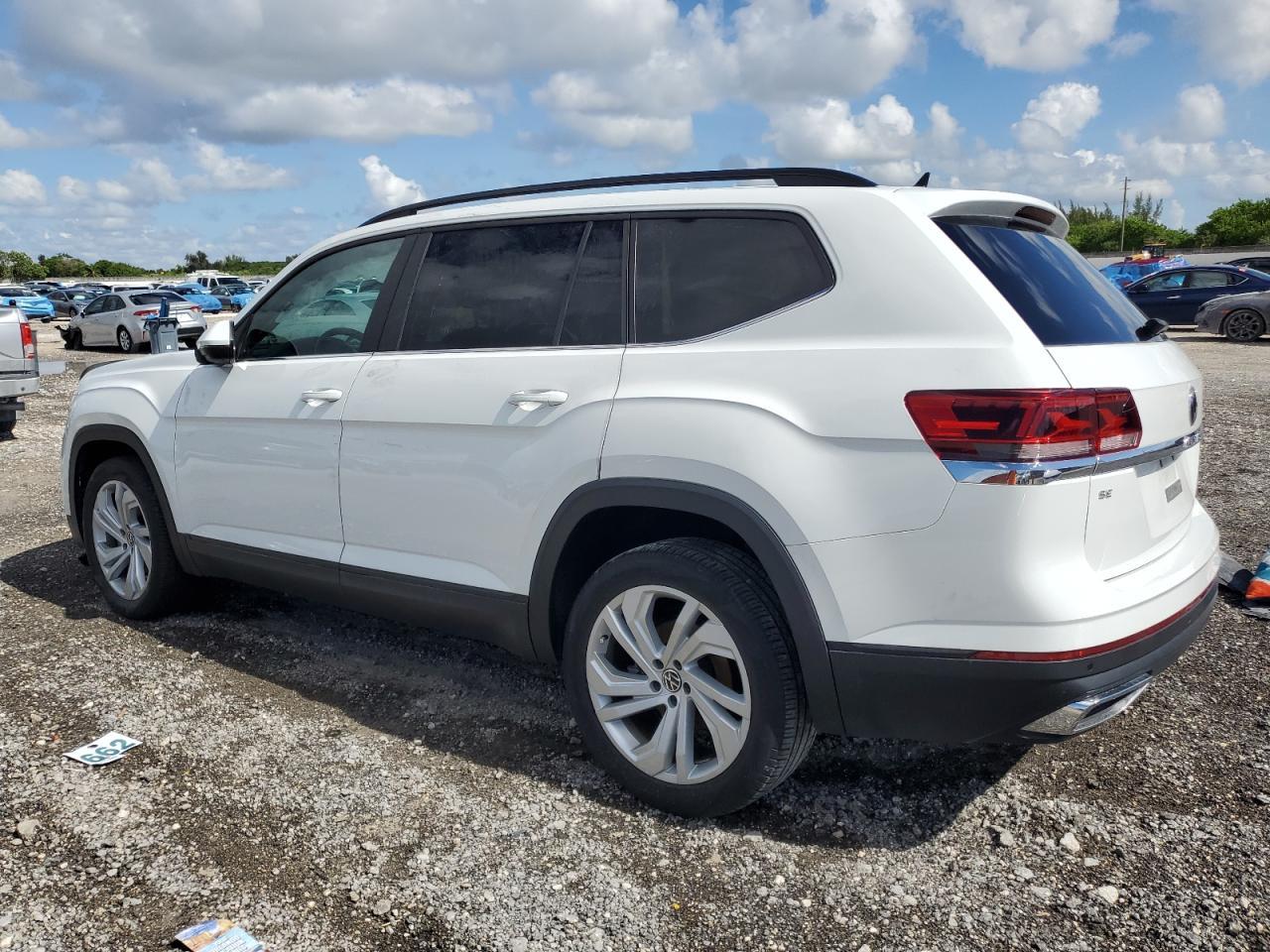 2022 Volkswagen Atlas Se - Фото 2