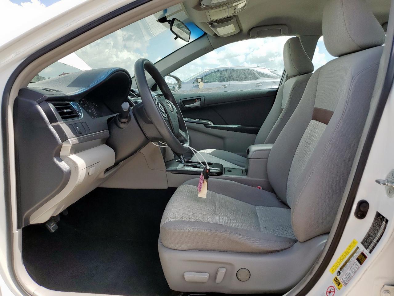 2012 Toyota Camry Base - Фото 7