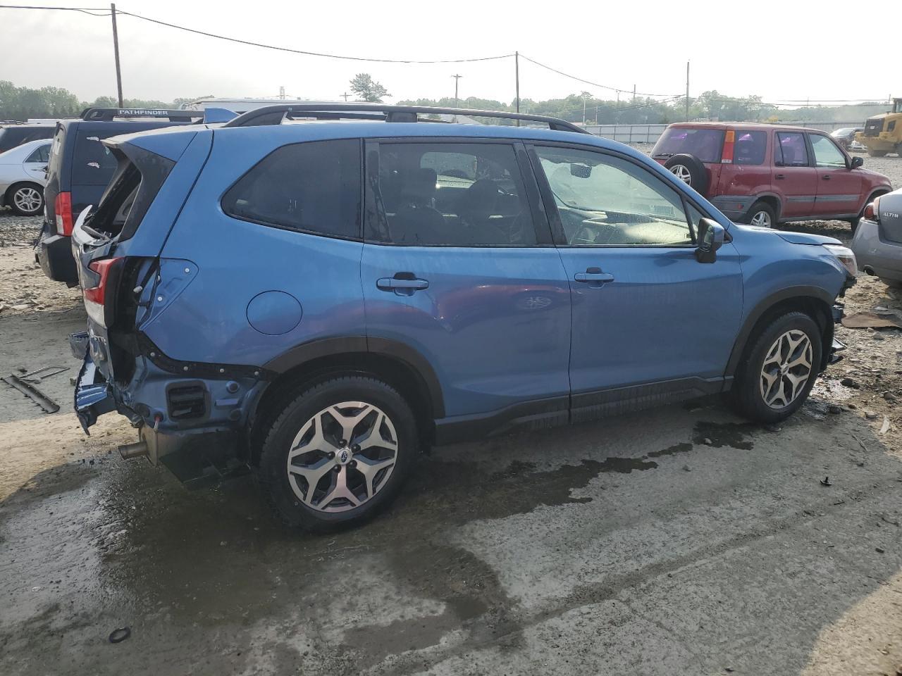 2020 Subaru Forester Premium - Фото 3