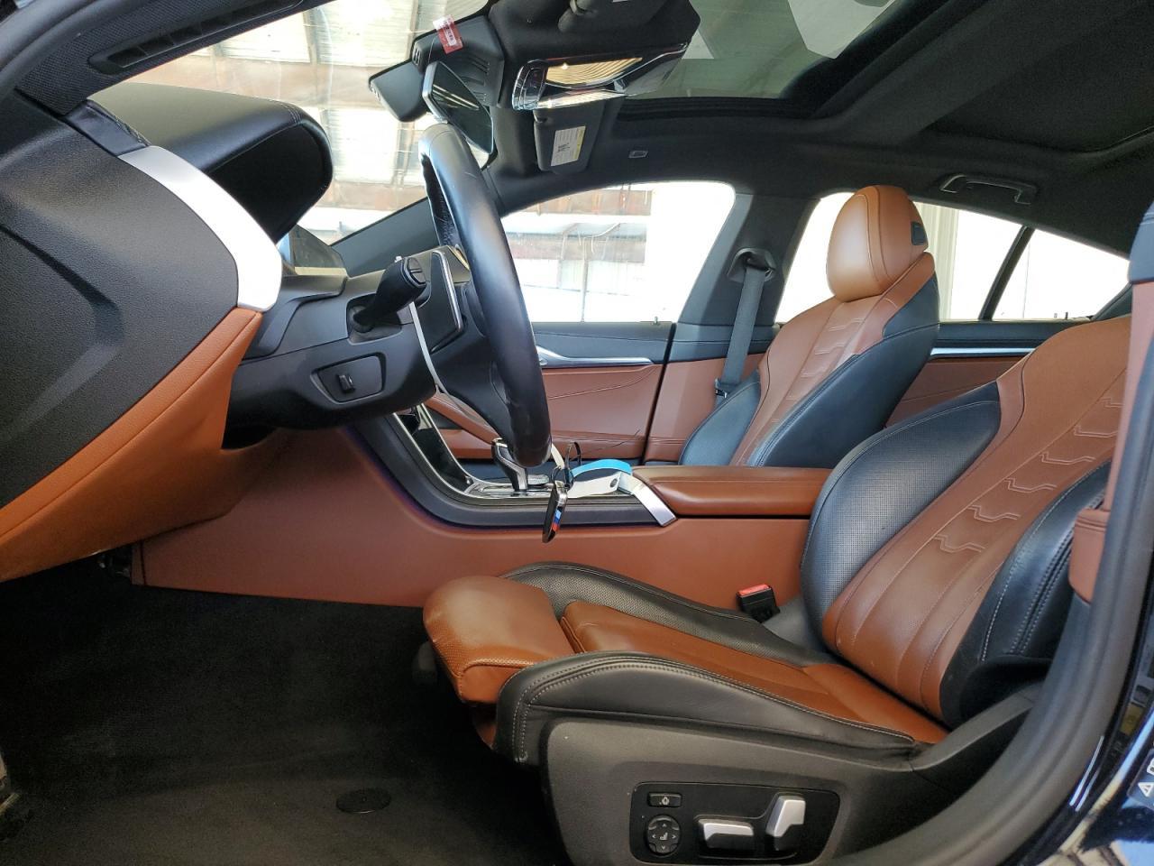 2022 BMW M850Xi - Image 7