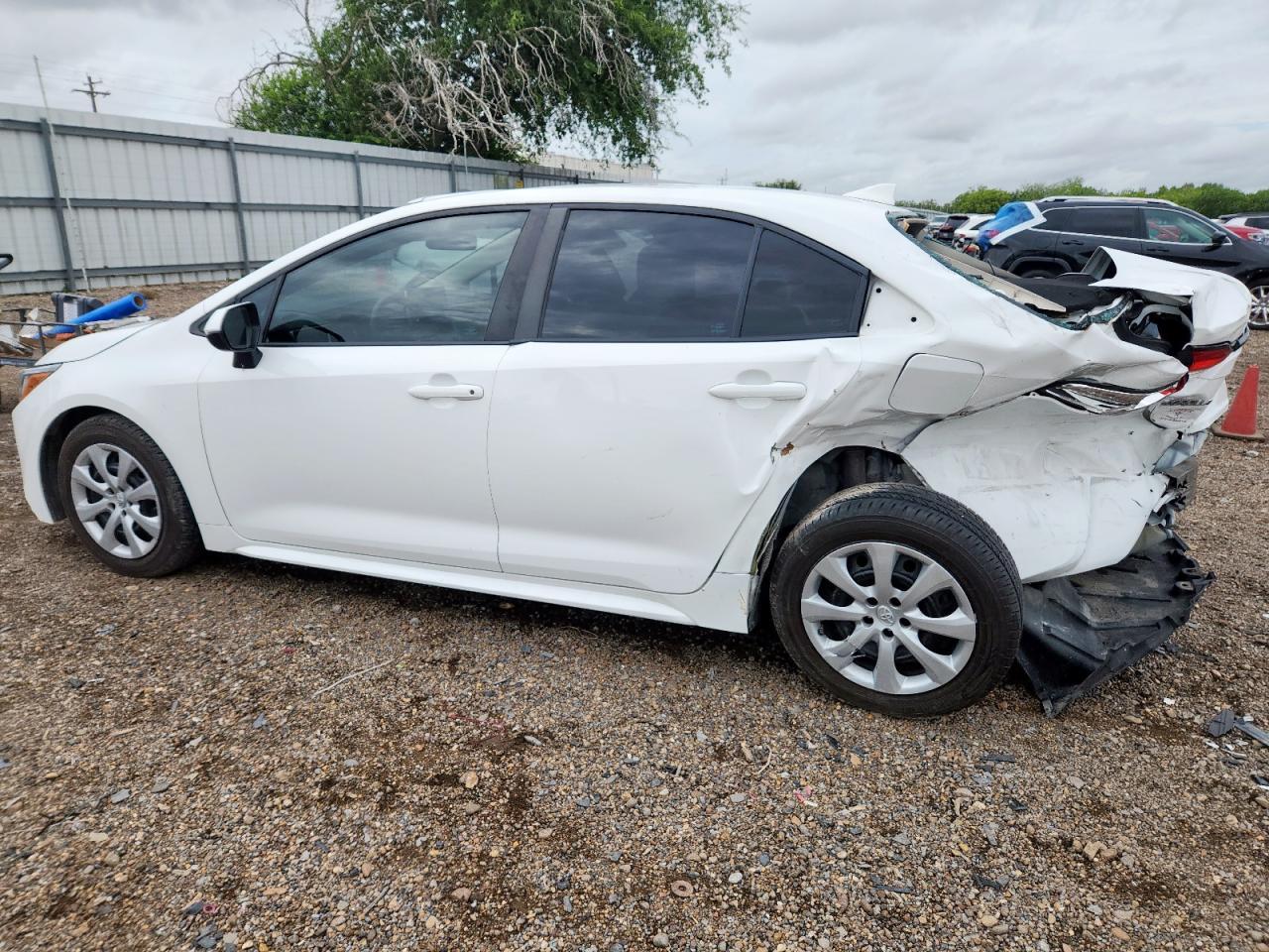 2021 Toyota Corolla Le - Image 2