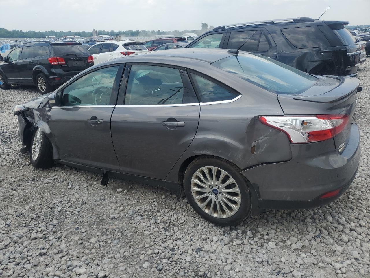 2012 Ford Focus Titanium - Image 2
