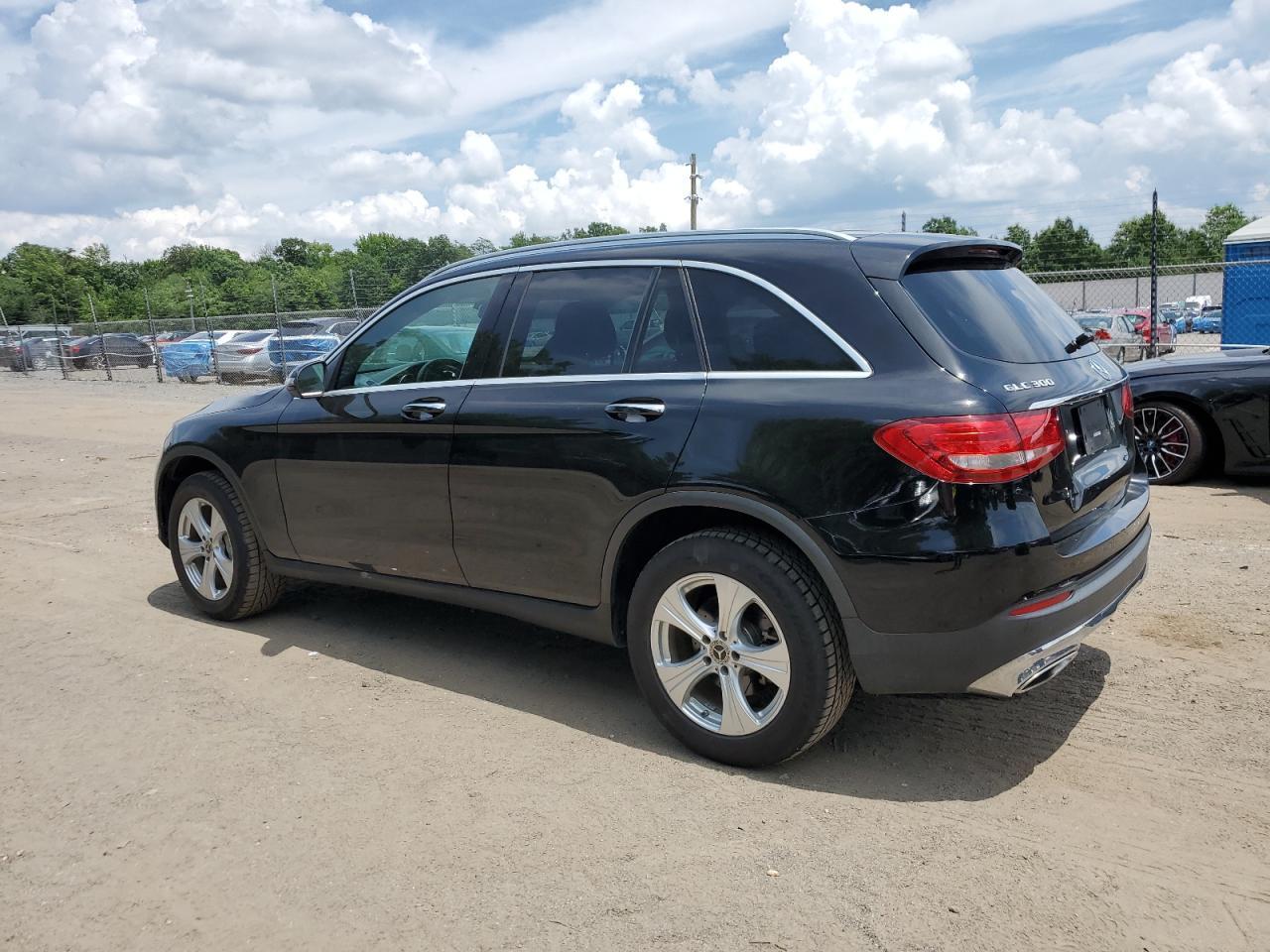 2018 Mercedes-Benz Glc 300 4Matic - Image 2