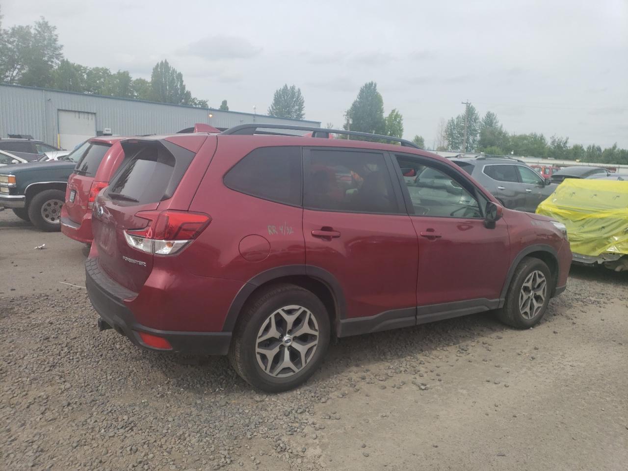 2020 Subaru Forester Premium - Image 3
