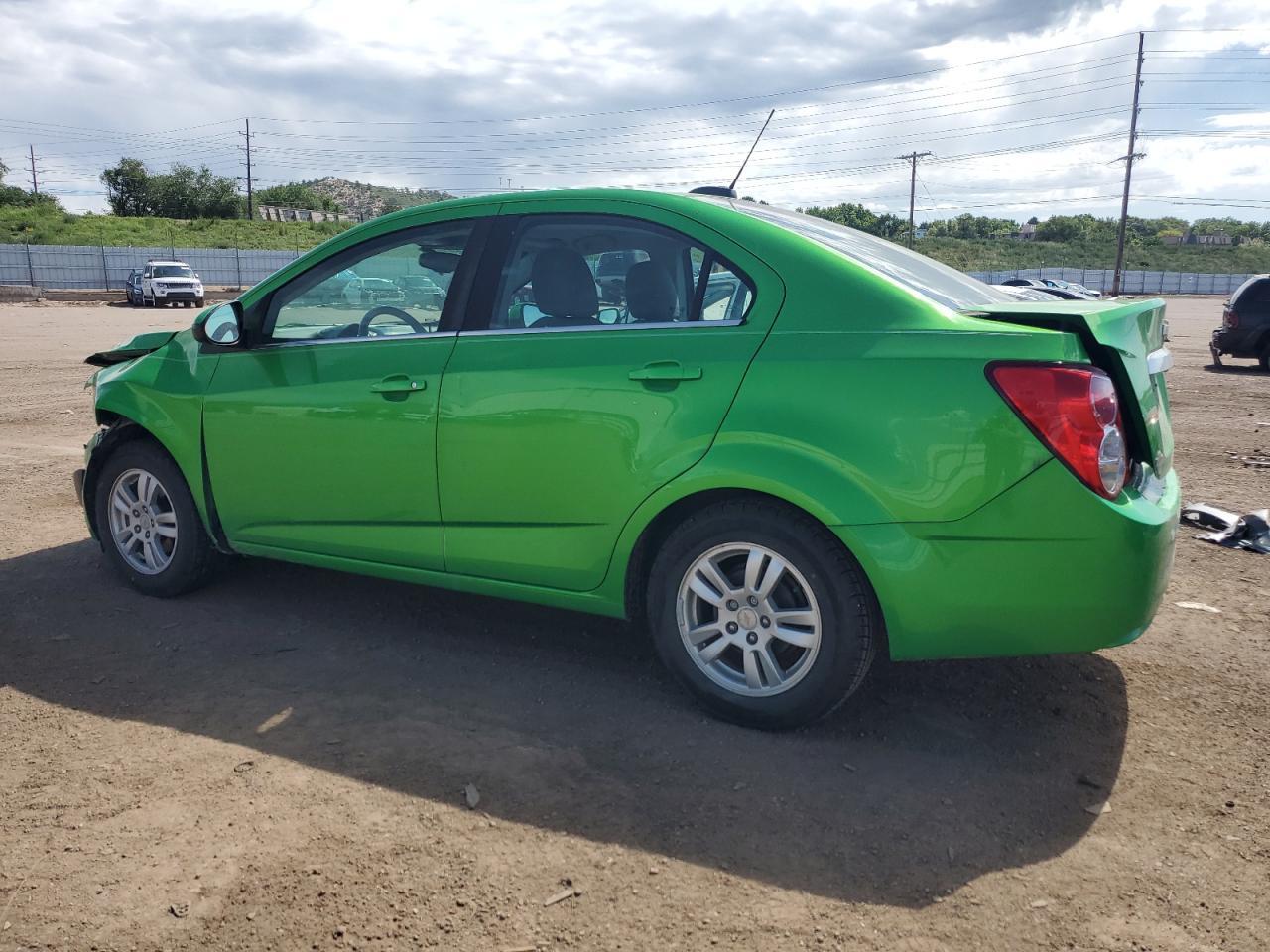 2015 Chevrolet Sonic Lt - Фото 2