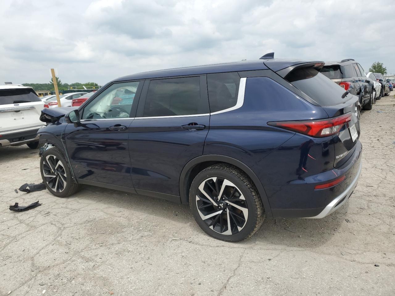 2024 Mitsubishi Outlander Se - Фото 2