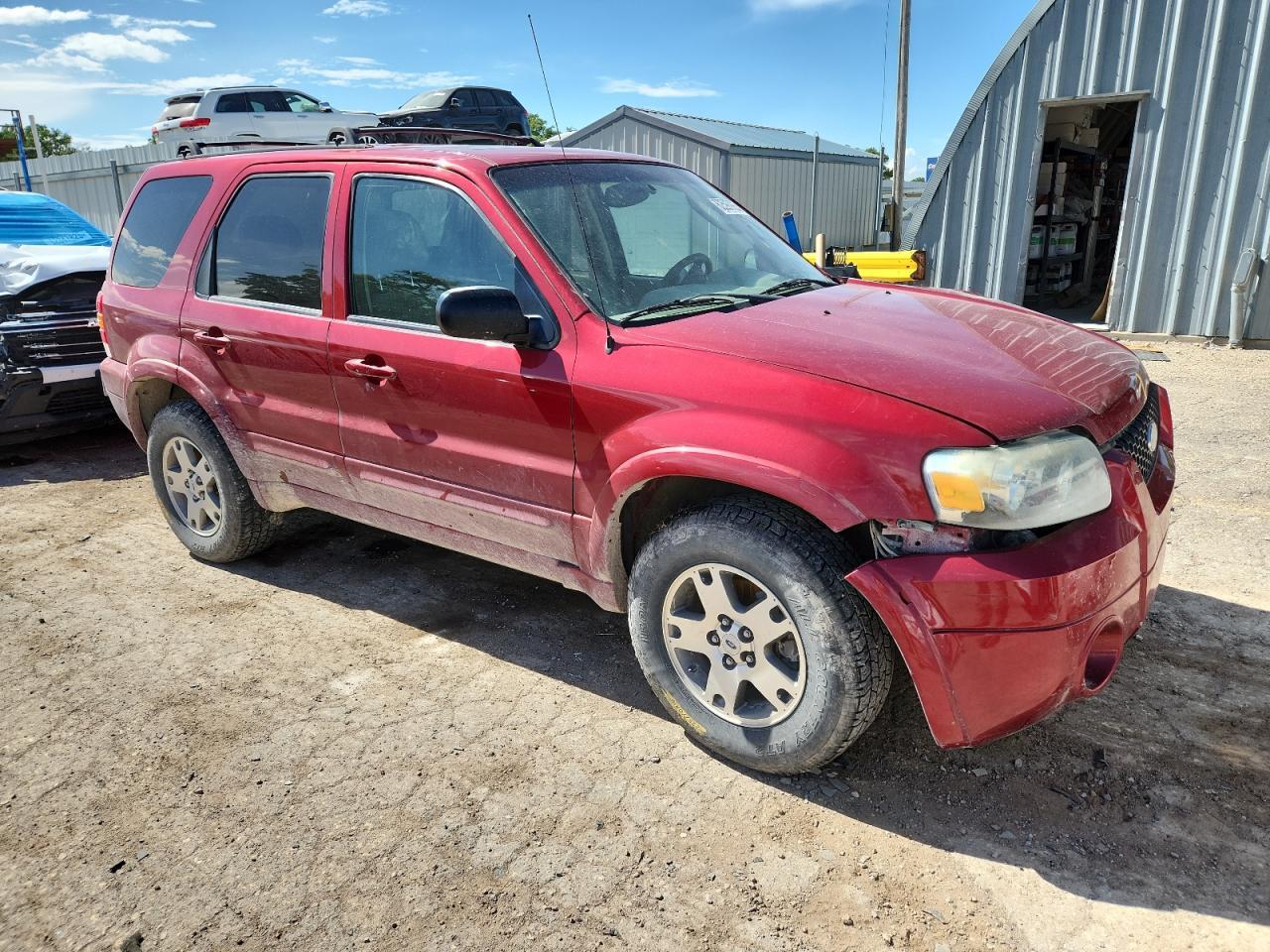 2005 Ford Escape Limited - Image 4