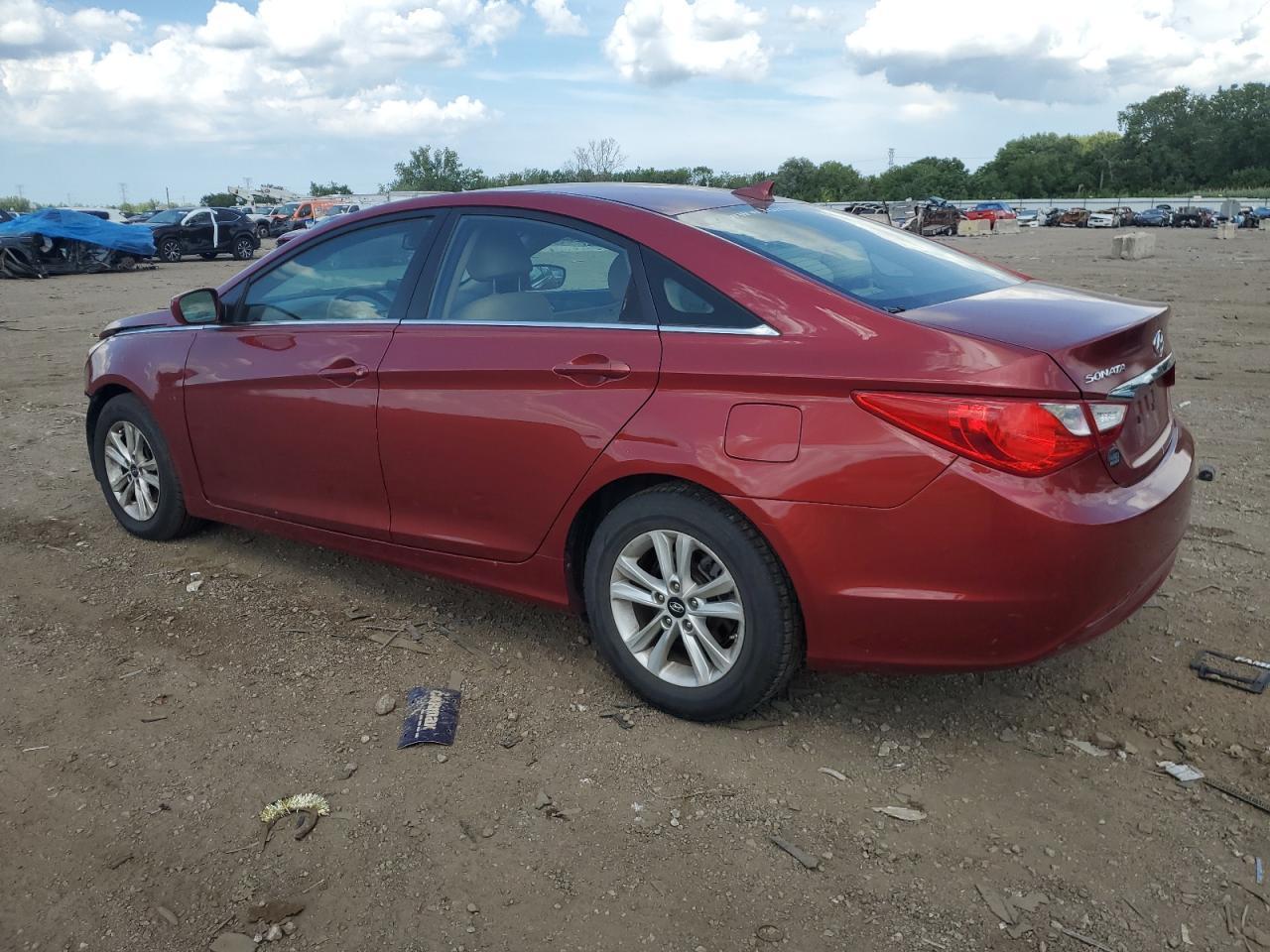 2012 Hyundai Sonata Gls - Image 2