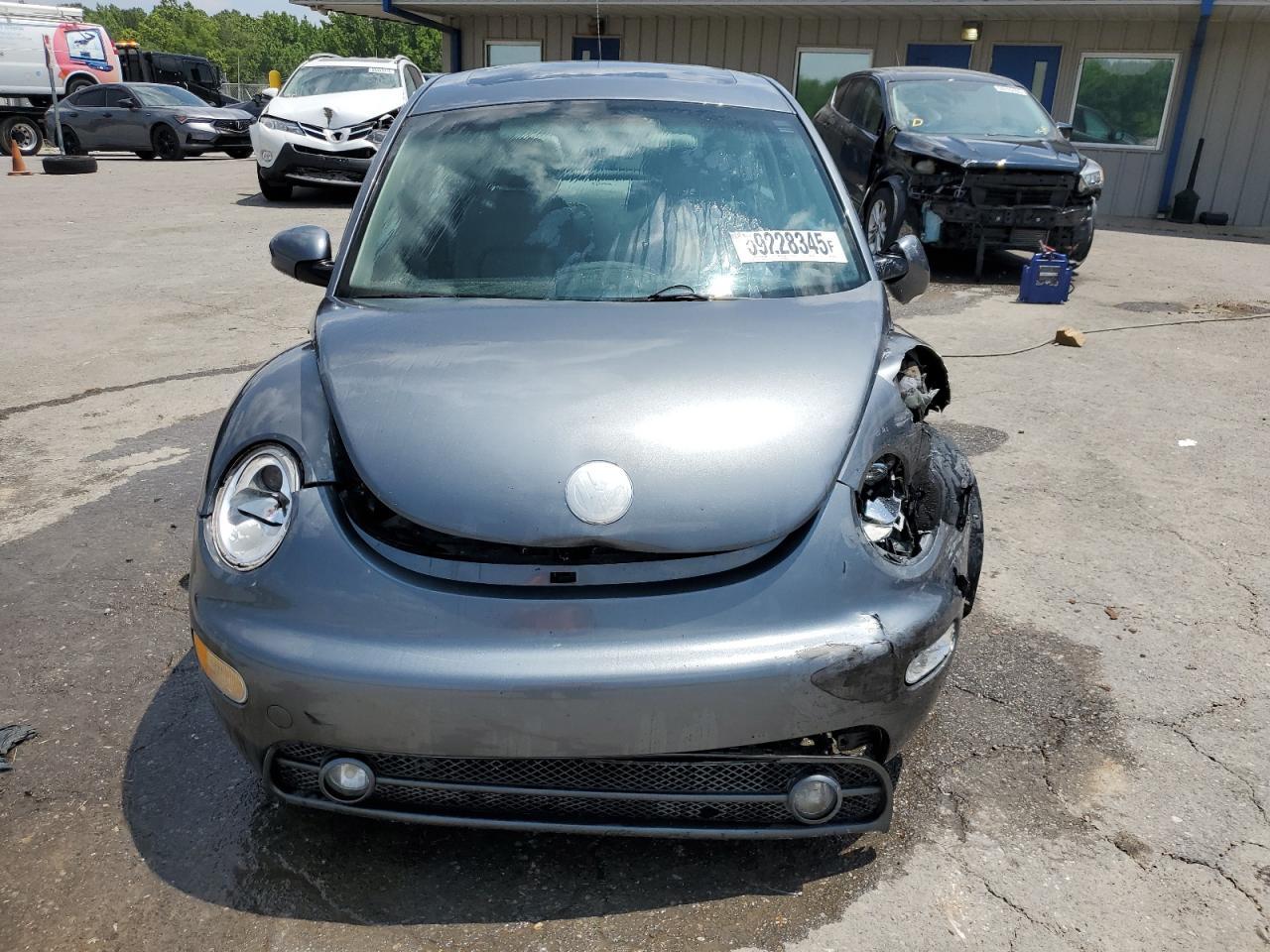 2004 Volkswagen New Beetle Gls - Фото 5