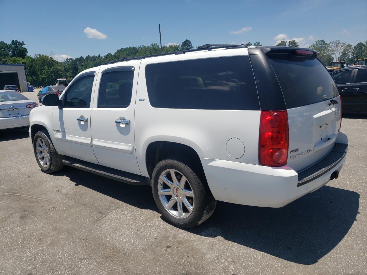 2007 GMC Yukon Xl K1500 - Фото 2