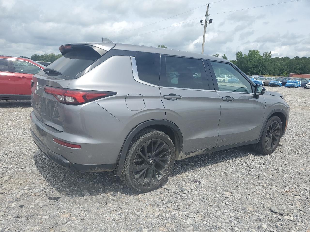 2022 Mitsubishi Outlander Se - Фото 3