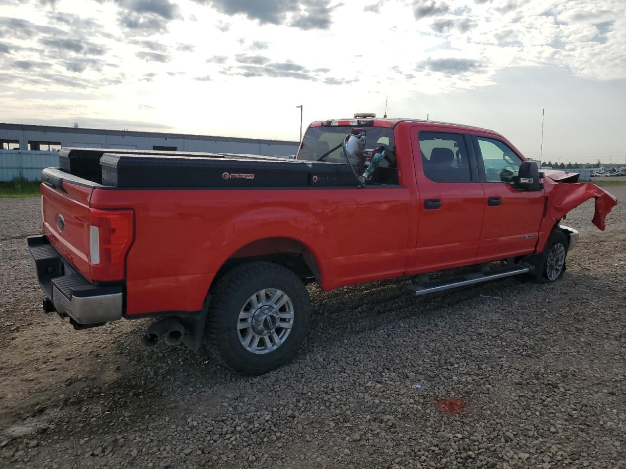 2018 Ford F350 Super Duty - Фото 3