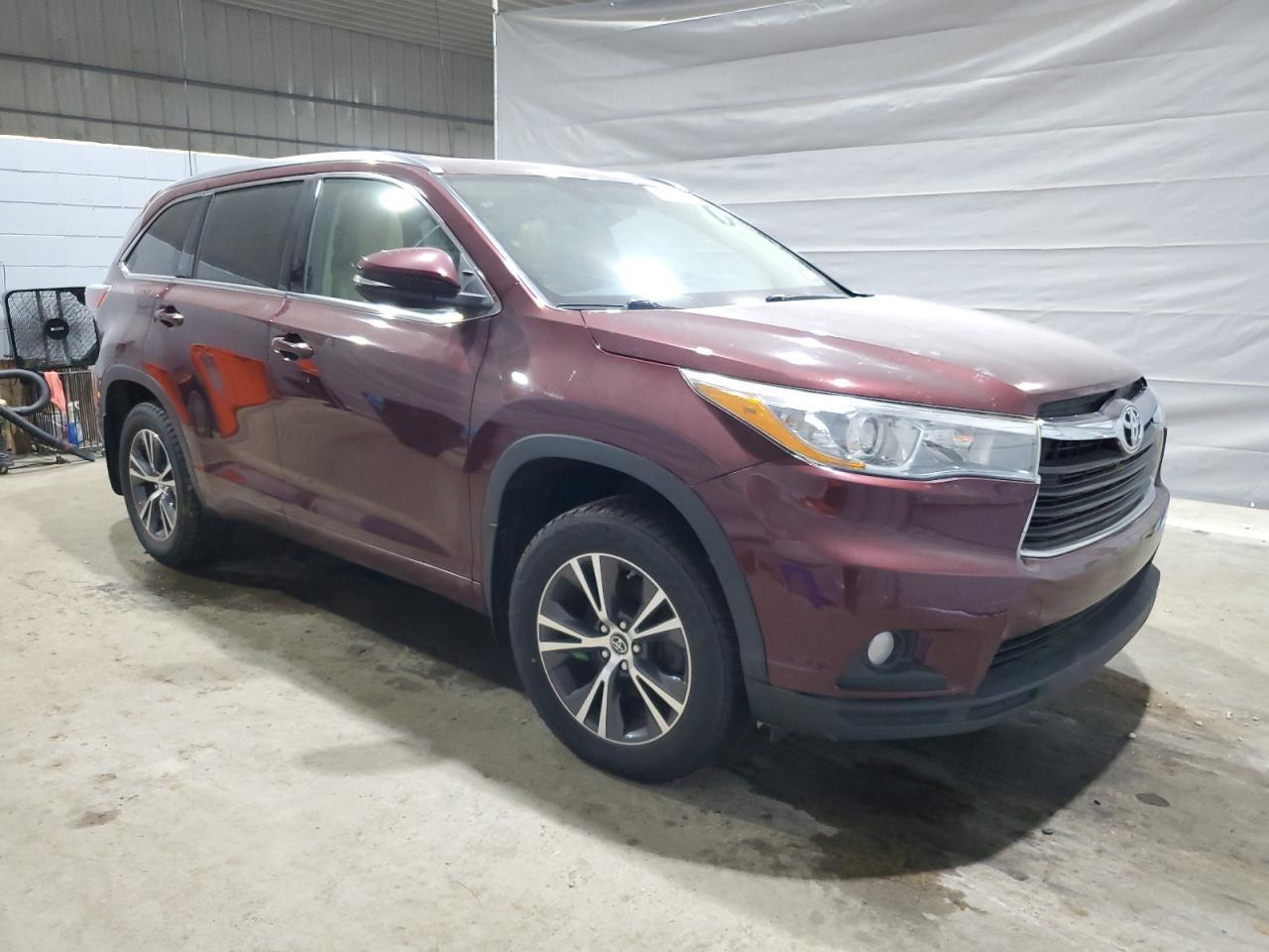 2016 Toyota Highlander Xle - Фото 4