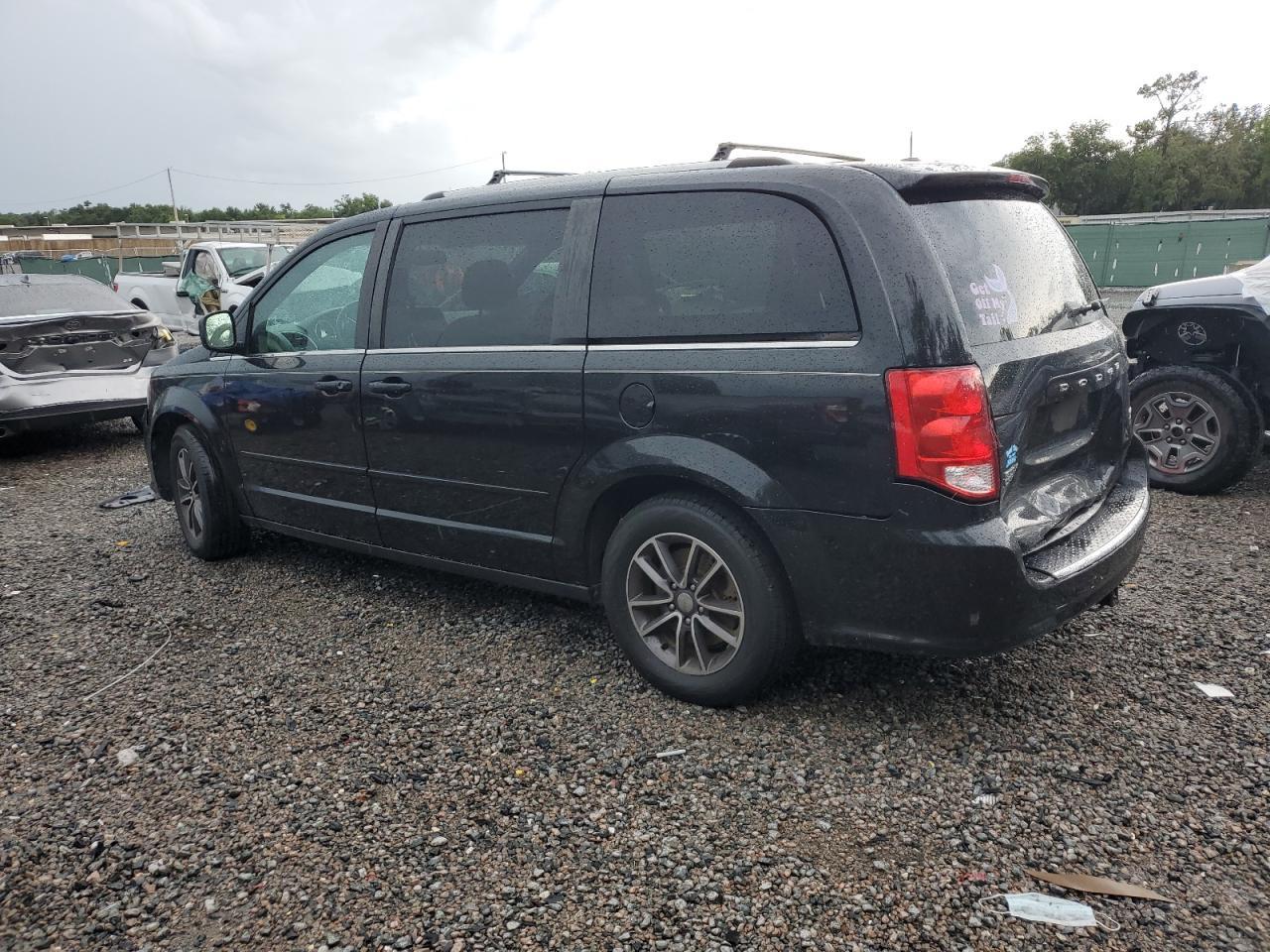 2017 Dodge Grand Caravan Sxt - Фото 2