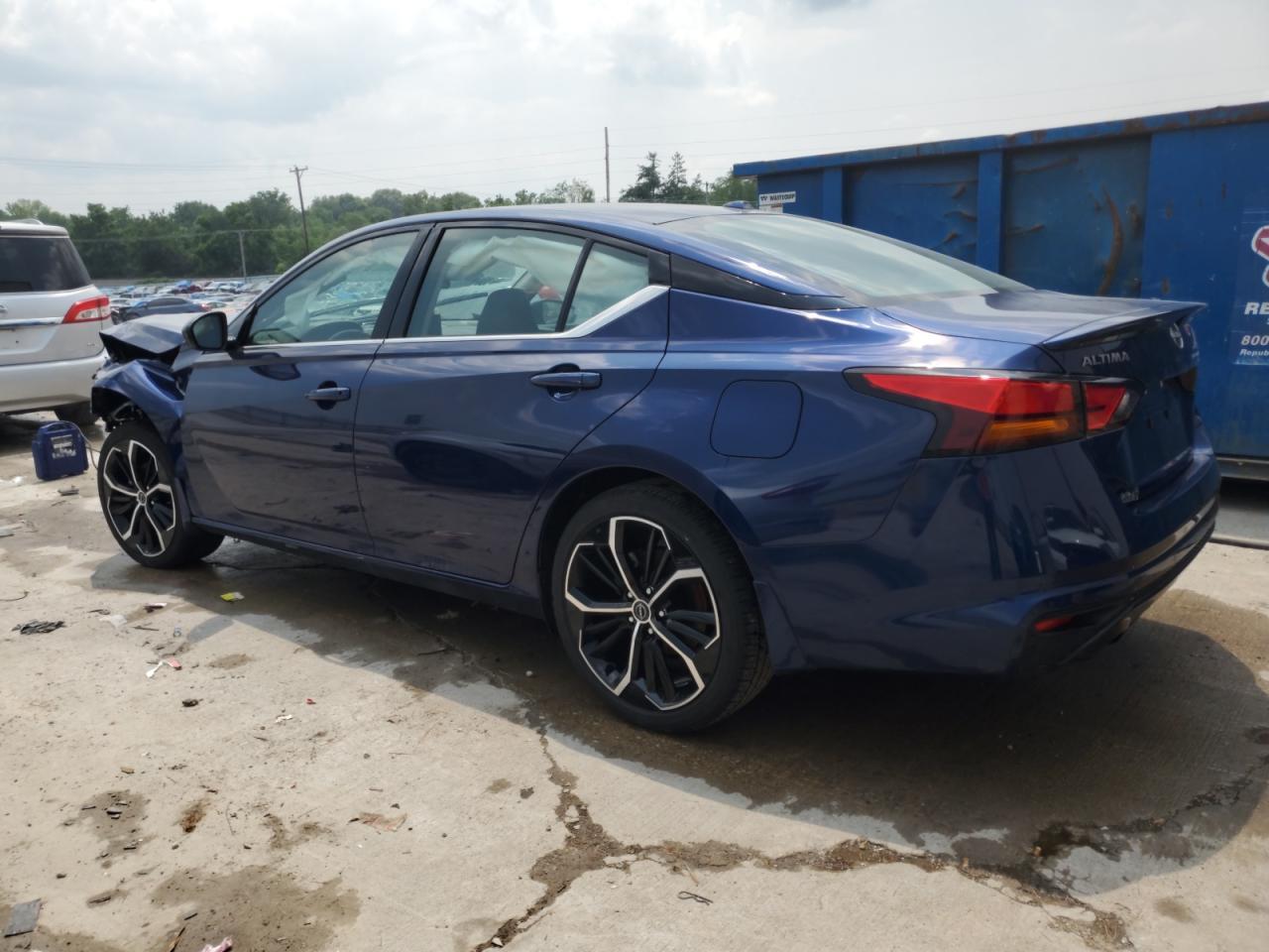 2024 Nissan Altima Sr - Image 2