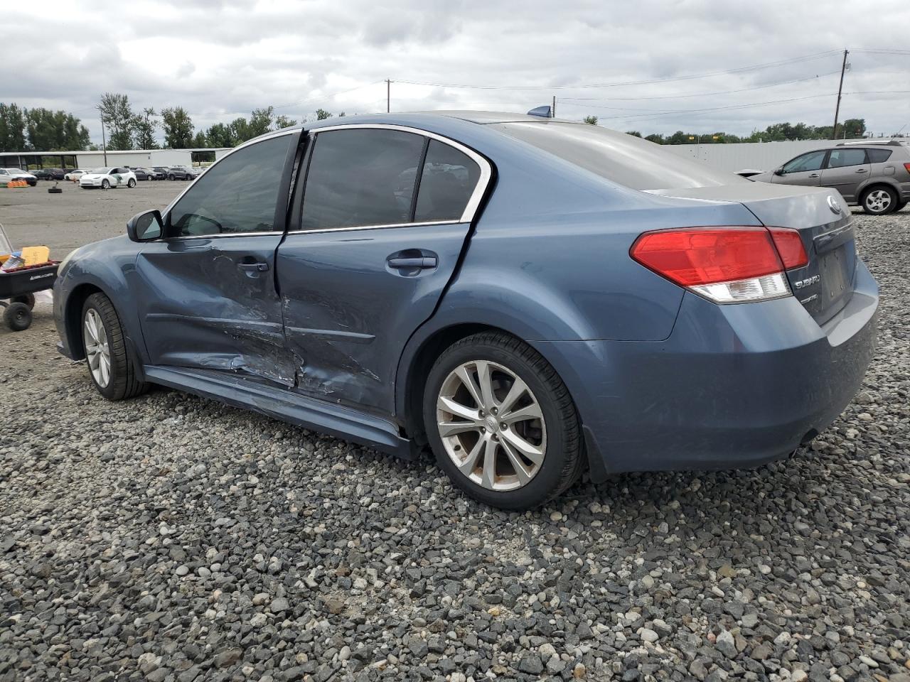 2013 Subaru Legacy 2.5I Limited - Фото 2