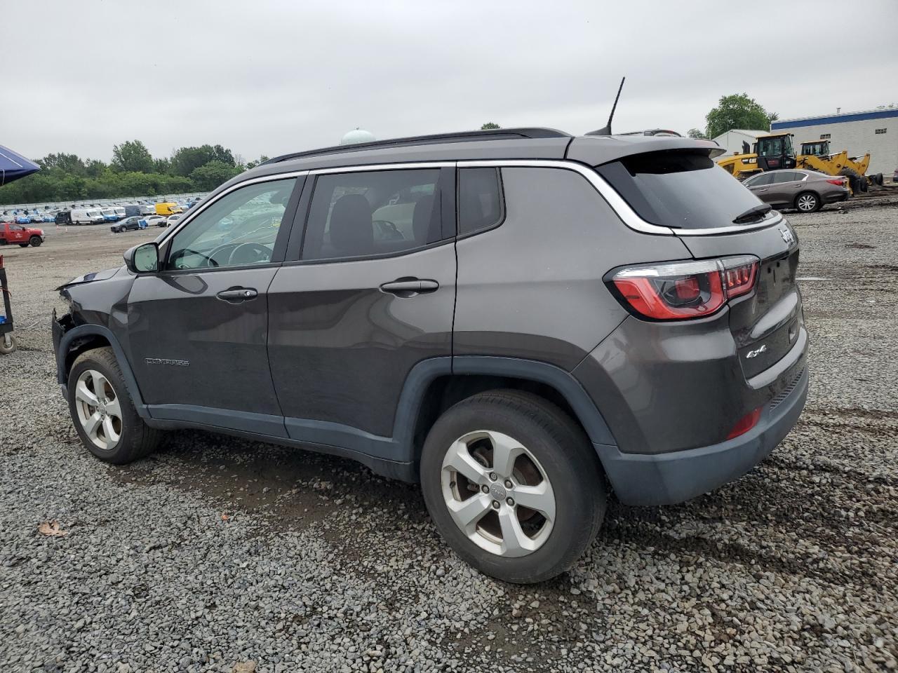 2018 Jeep Compass Latitude - Image 2