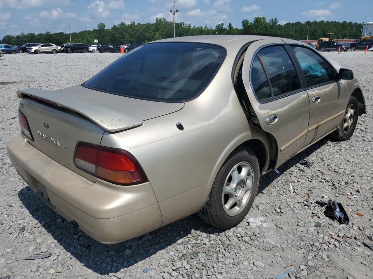 1998 Nissan Maxima Gle - Фото 3