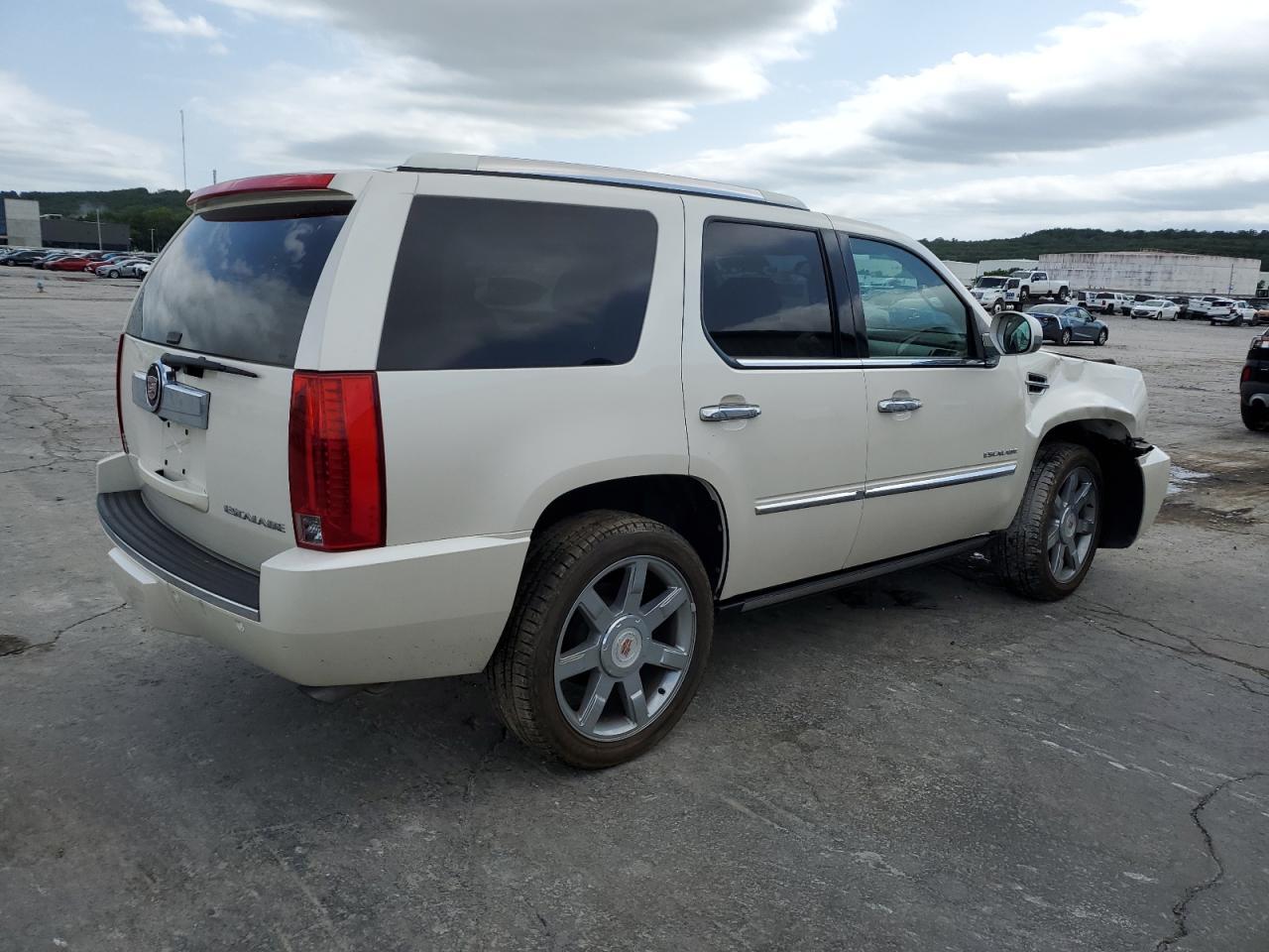 2010 Cadillac Escalade Premium - Фото 3