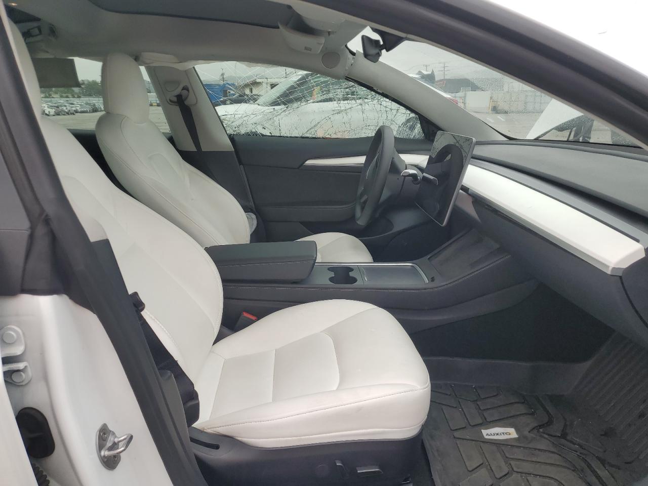 2022 Tesla Model 3 - Фото 7