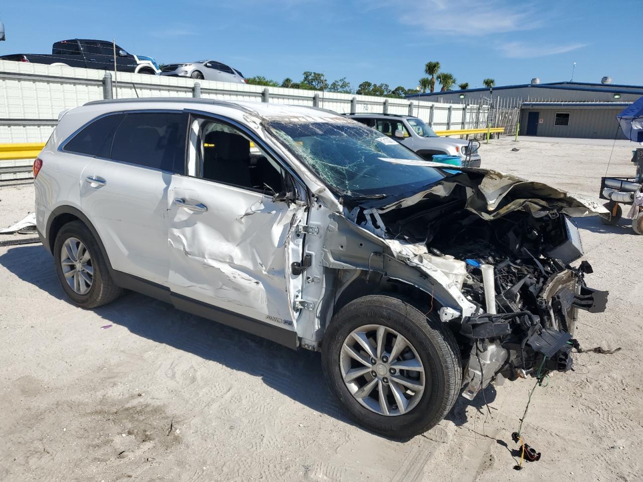 2017 Kia Sorento Lx - Image 4