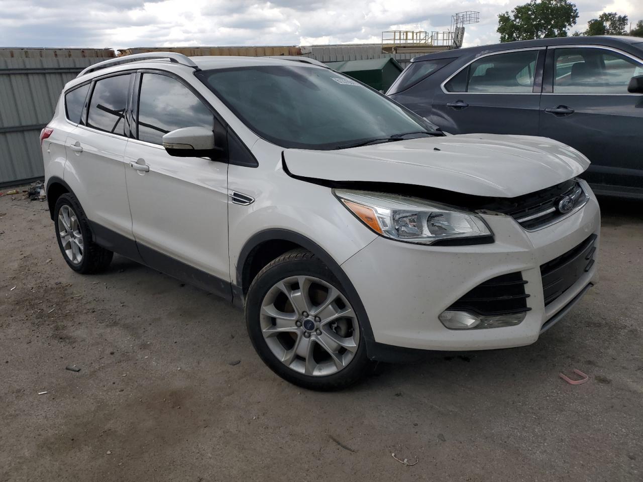 2015 Ford Escape Titanium - Image 4