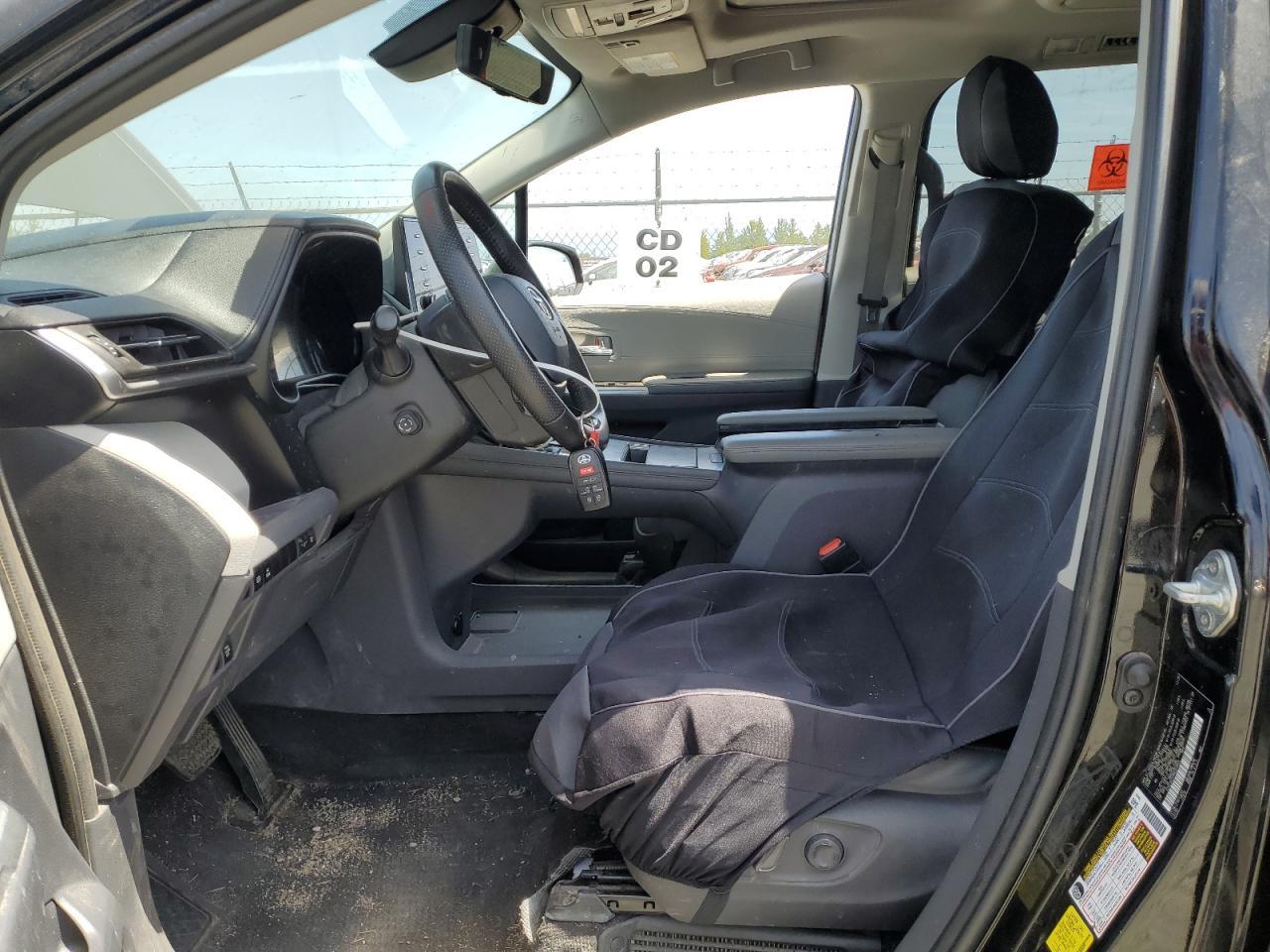 2021 Toyota Sienna Limited - Image 7