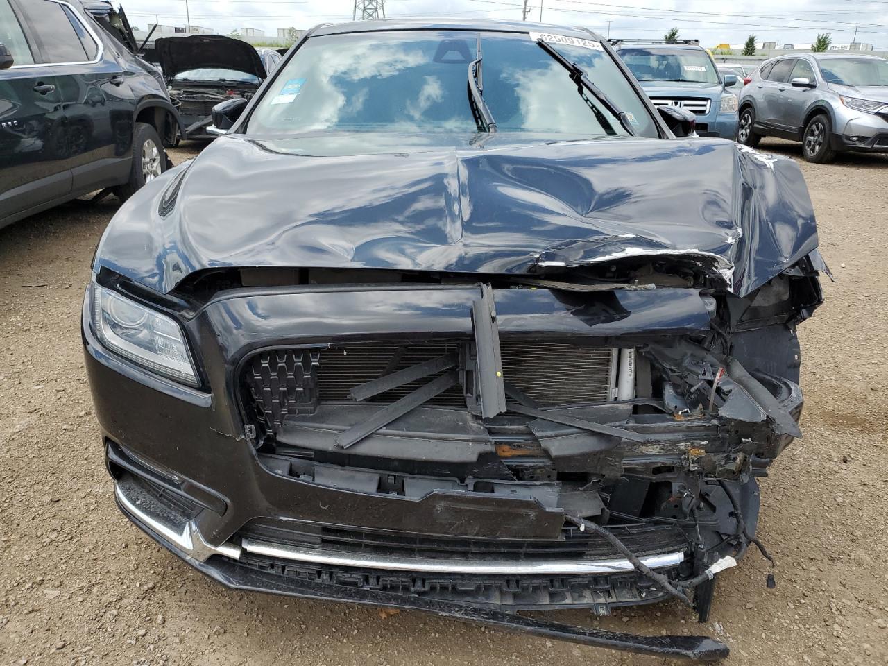 2019 Lincoln Continental Select - Фото 5