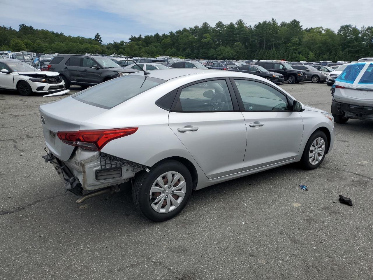 2019 Hyundai Accent Se - Image 3