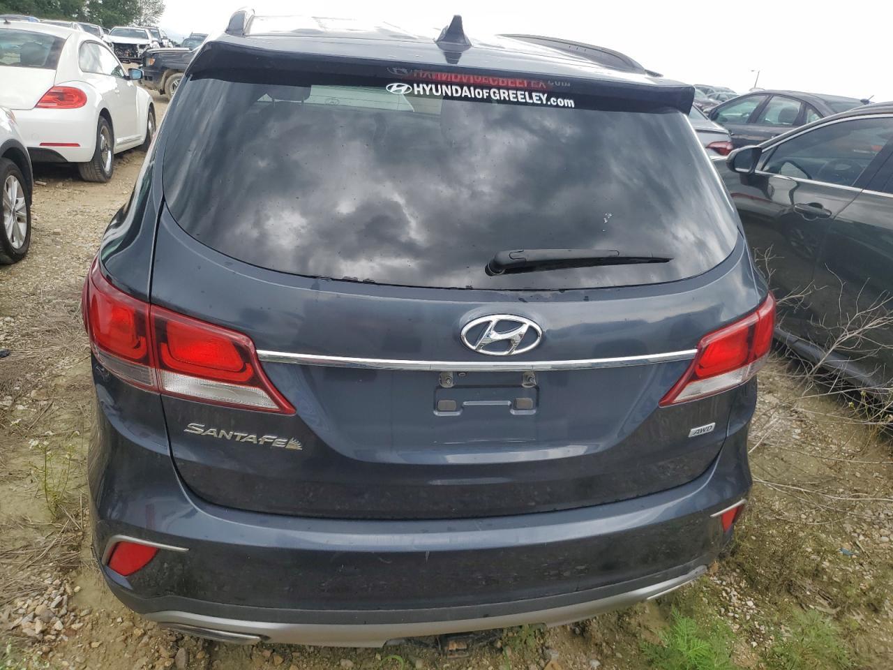 2017 Hyundai Santa Fe Se - Image 6