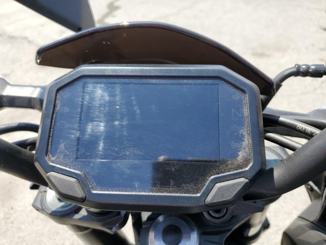 2024 Kawasaki Zr900 F - Фото 7