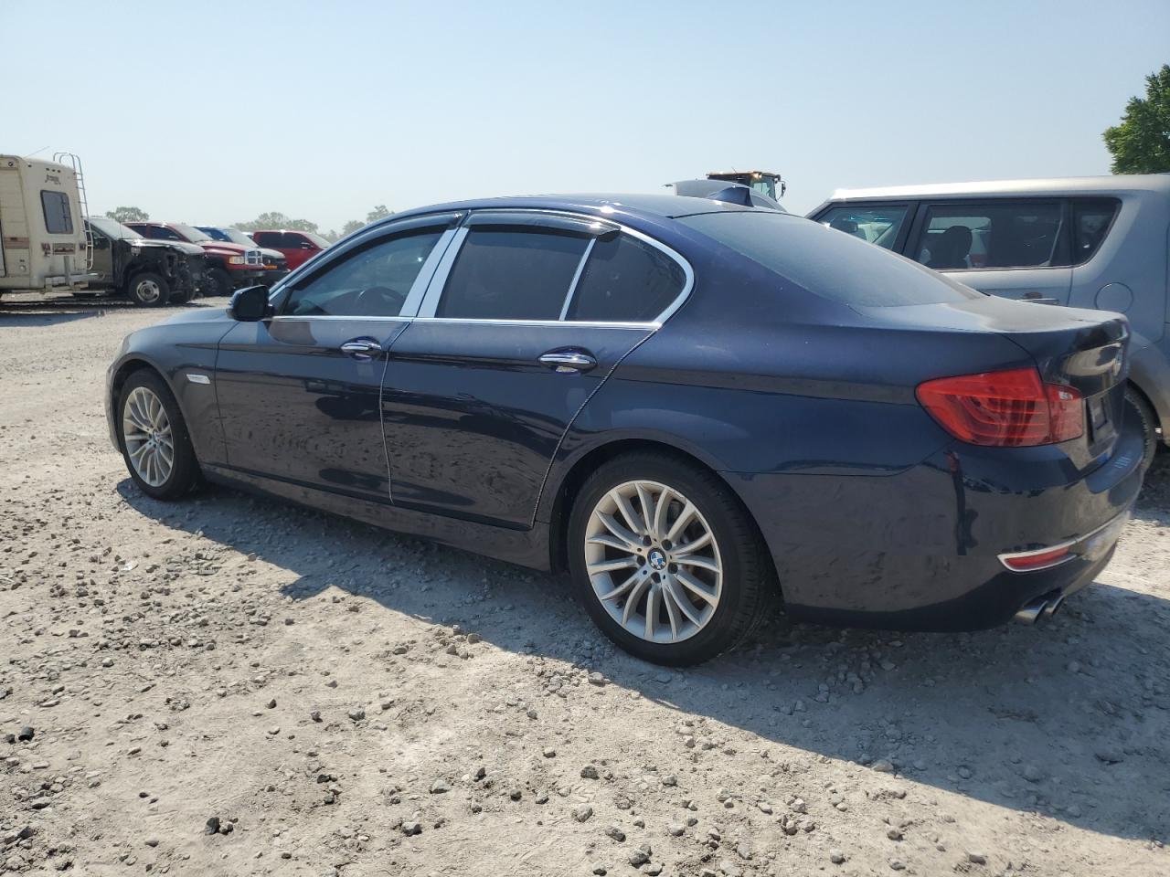 2016 BMW 528 I - Фото 2