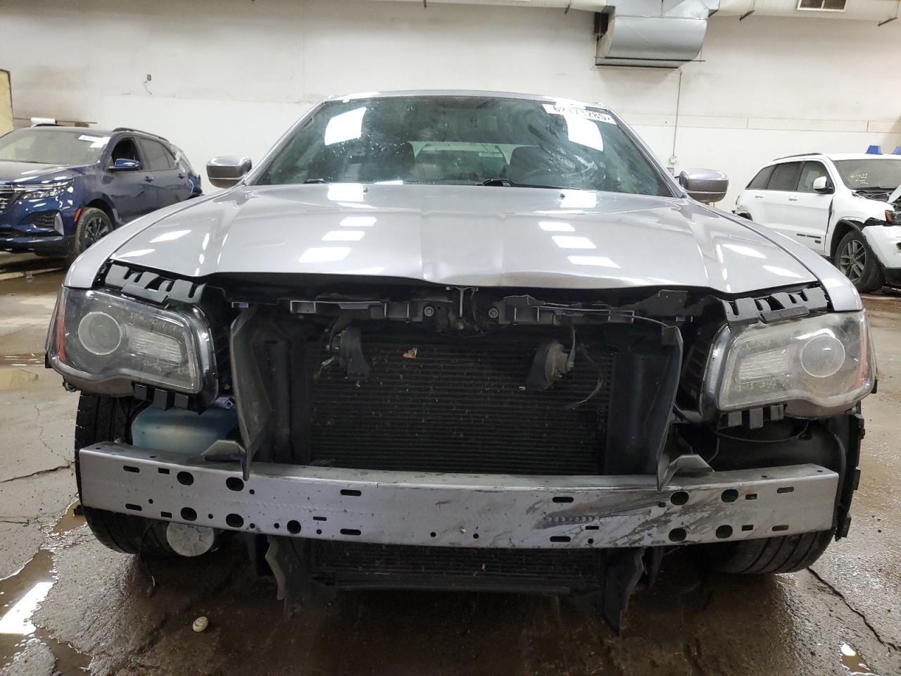 2014 Chrysler 300 S - Image 5