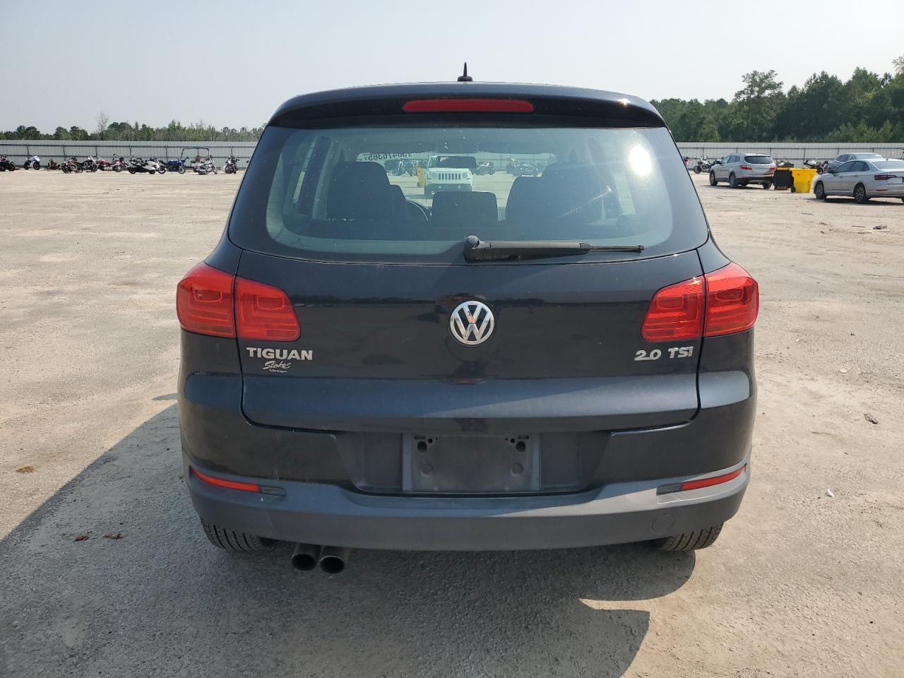 2013 Volkswagen Tiguan S - Image 6