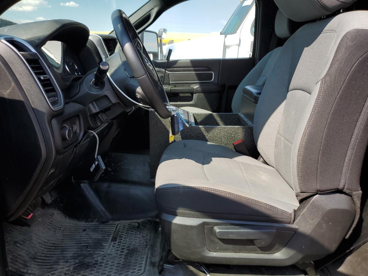 2024 Ram 5500 - Image 7