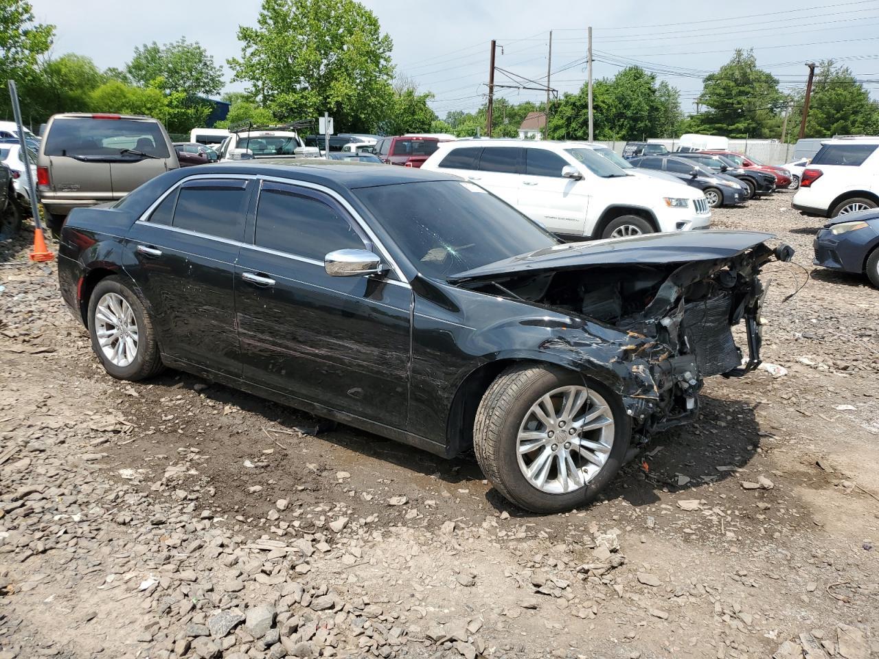 2017 Chrysler 300C - Image 4