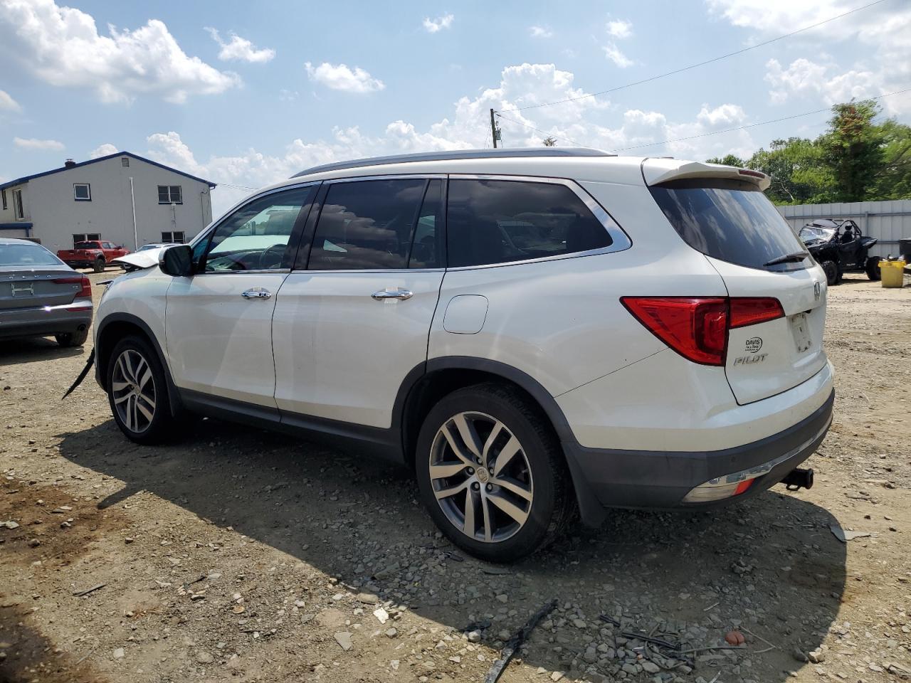 2017 Honda Pilot Elite - Фото 2