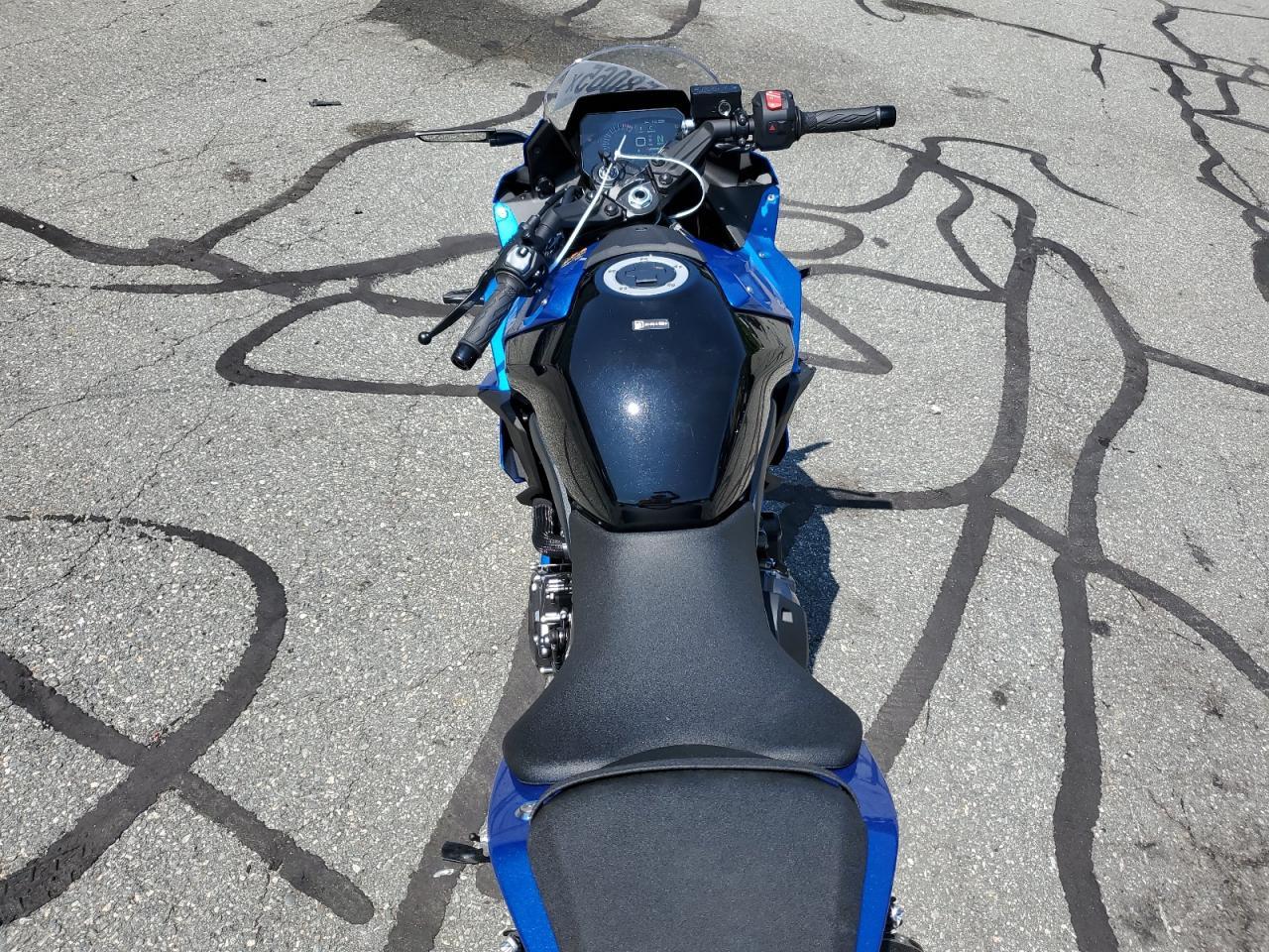 2024 Suzuki Gsx800 F - Фото 6