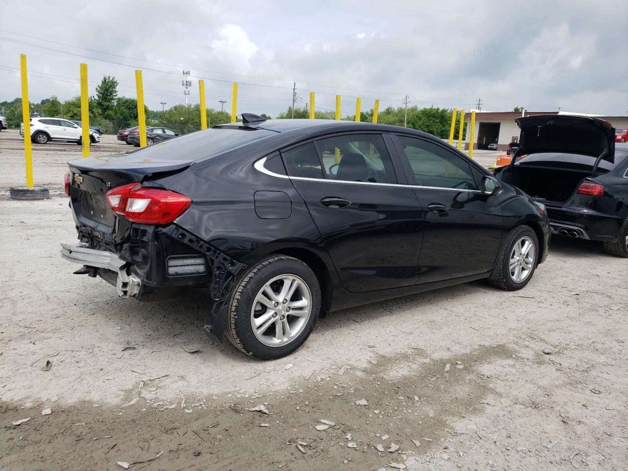 2017 Chevrolet Cruze Lt - Фото 3
