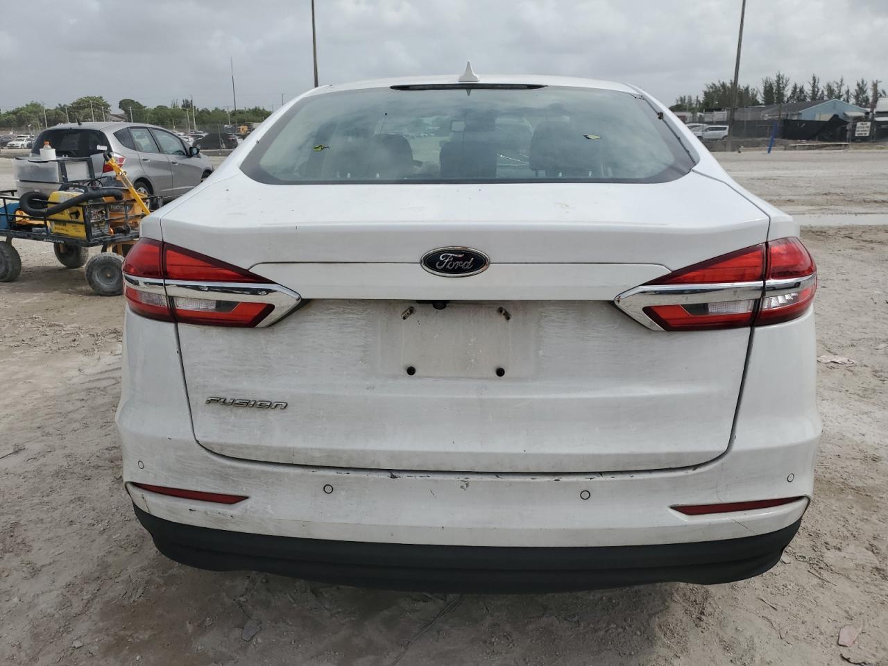 2020 Ford Fusion Se - Фото 6