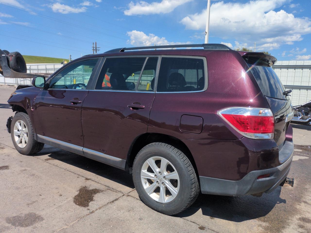 2011 Toyota Highlander Base - Фото 2