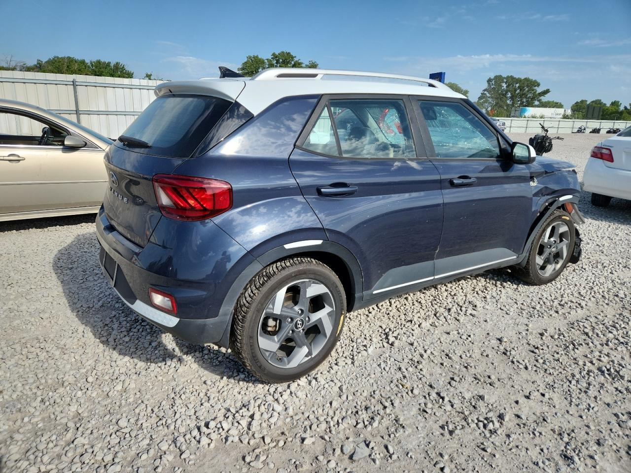 2020 Hyundai Venue Sel - Фото 3