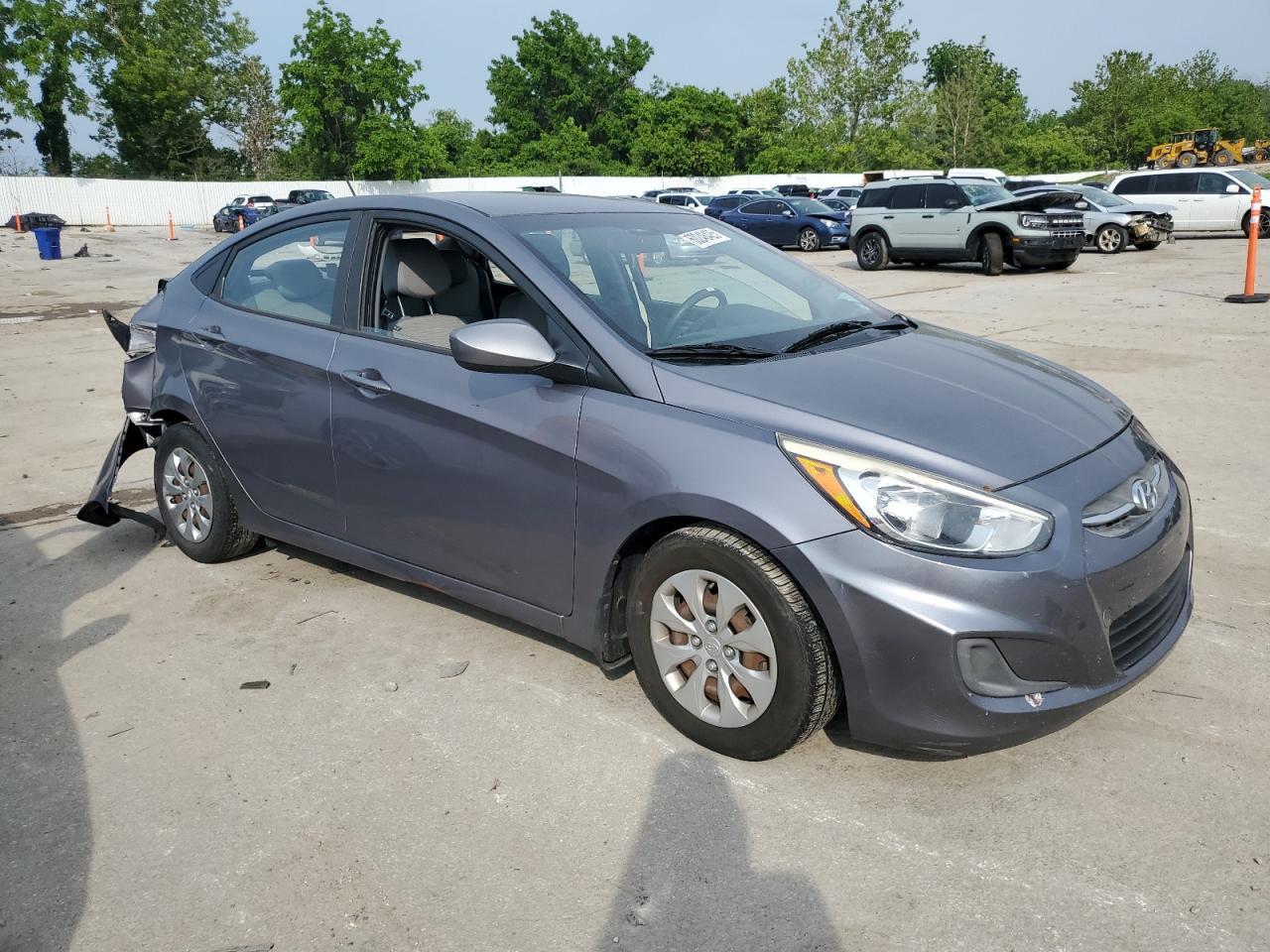 2016 Hyundai Accent Se - Фото 4