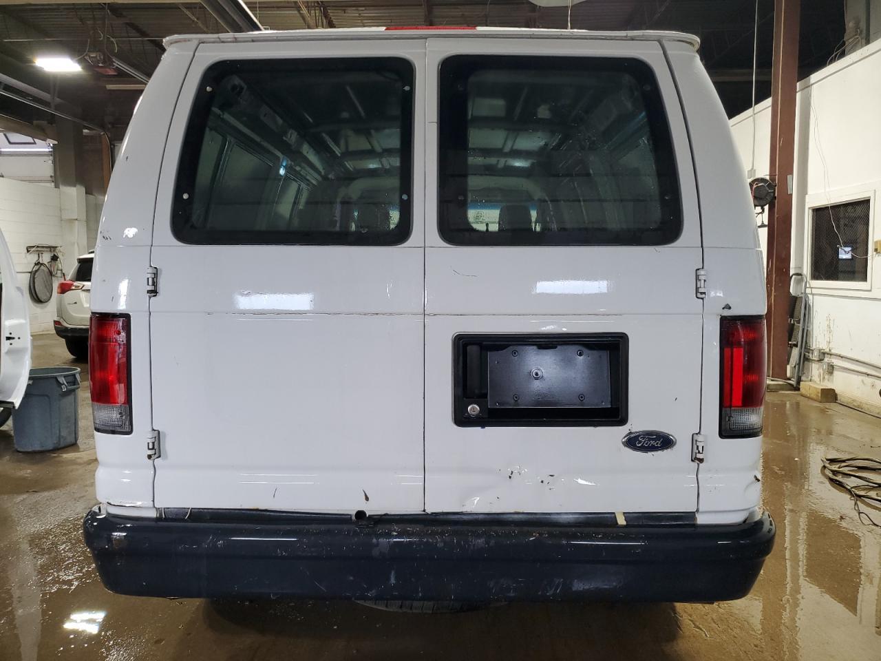 2012 Ford Econoline E150 Van - Image 6