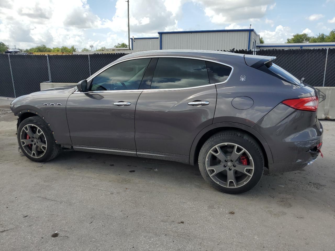 2017 Maserati Levante S Luxury - Image 2