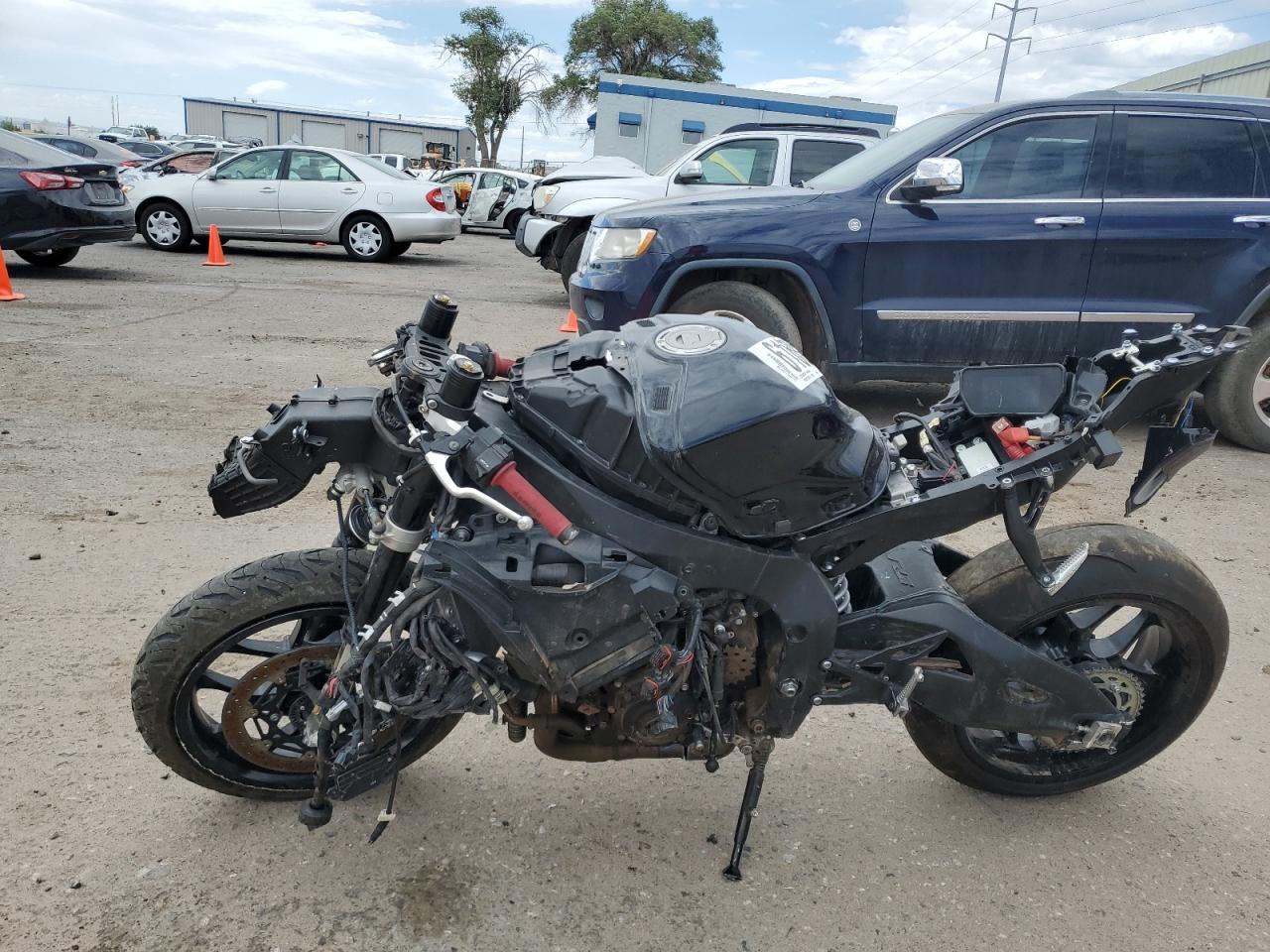2021 Yamaha Yzfr1 - Фото 3