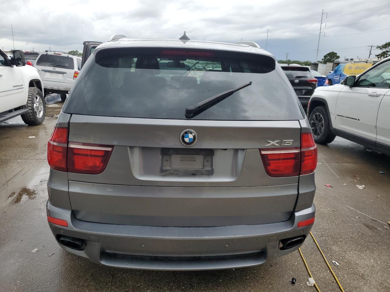 2011 BMW X5 xDrive50I - Image 6